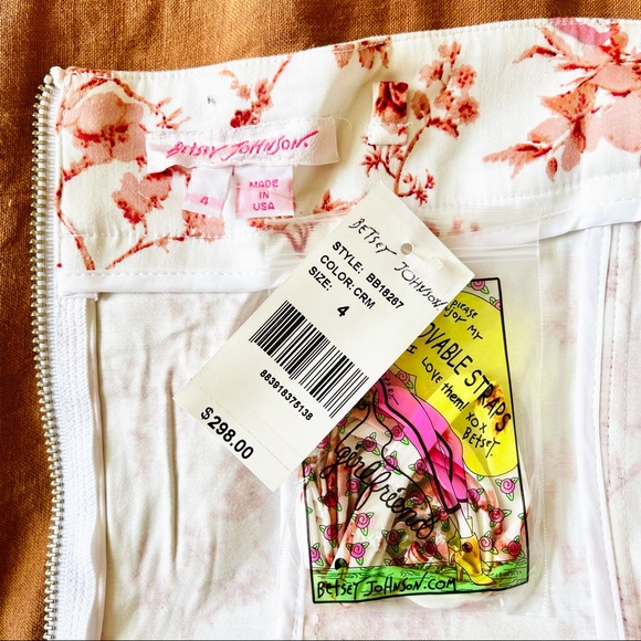 NWT Betsey Johnson Skull Cherubs Toile Dress US 4 - Picture 6 of 14